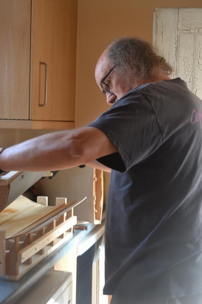 closing the mould