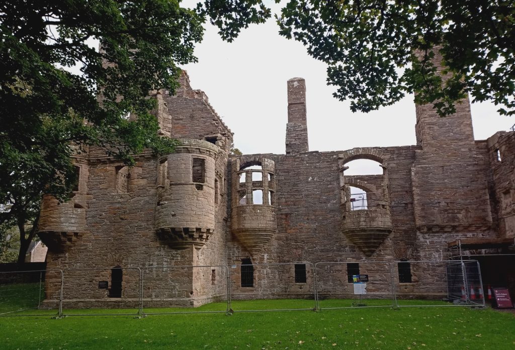 earl's palace exterior